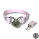 Collier AMARA en cuir vegan lavande avec cadenas — Sur mesure avec texte personnalisable en option - 16 ou 25mm de largeur