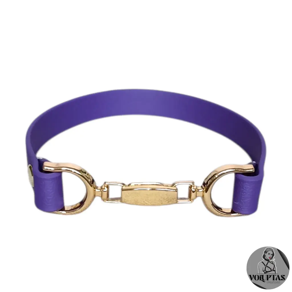 Collier ADORA en cuir vegan violet — Sur mesure avec texte personnalisable en option 