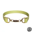 Collier ADORA en cuir vegan kaki — Sur mesure avec texte personnalisable en option 