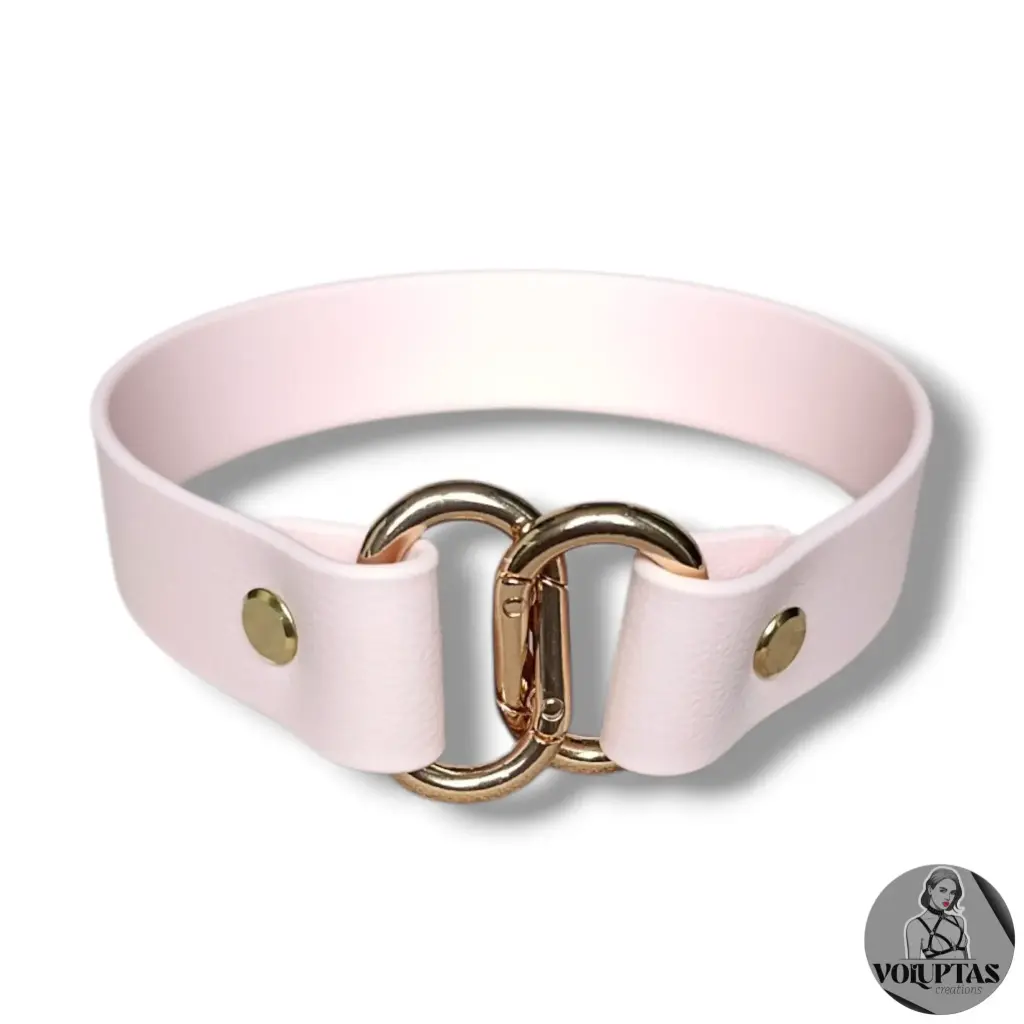 Collier NEXA en cuir vegan rose pastel — Sur mesure avec texte personnalisable en option