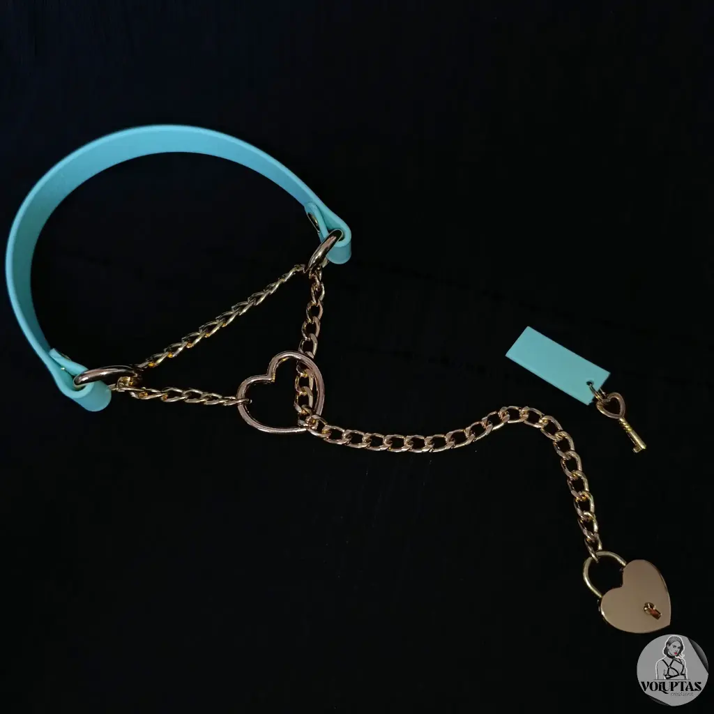 Collier étrangleur / martingale TENEXIA en cuir vegan bleu pastel — Sur mesure avec texte personnalisable en option - 16 ou 25mm de largeur
