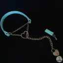 Collier martingale / étrangleur TENEXIA en cuir vegan bleu pastel — Sur mesure avec texte personnalisable en option - 16 ou 25mm de largeur
