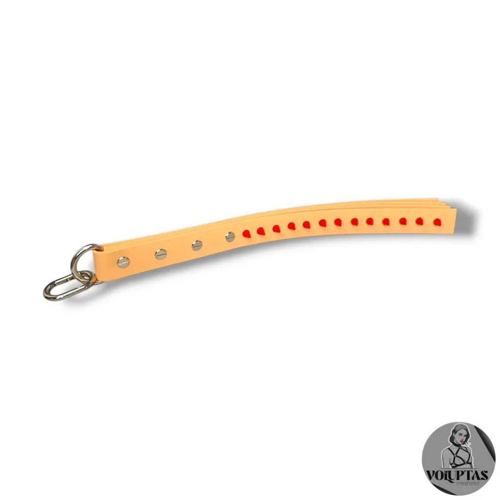 Slapper FERULA avec pics - 5 bandes de cuir vegan sable — Texte en option personnalisable (+couleur au choix) 