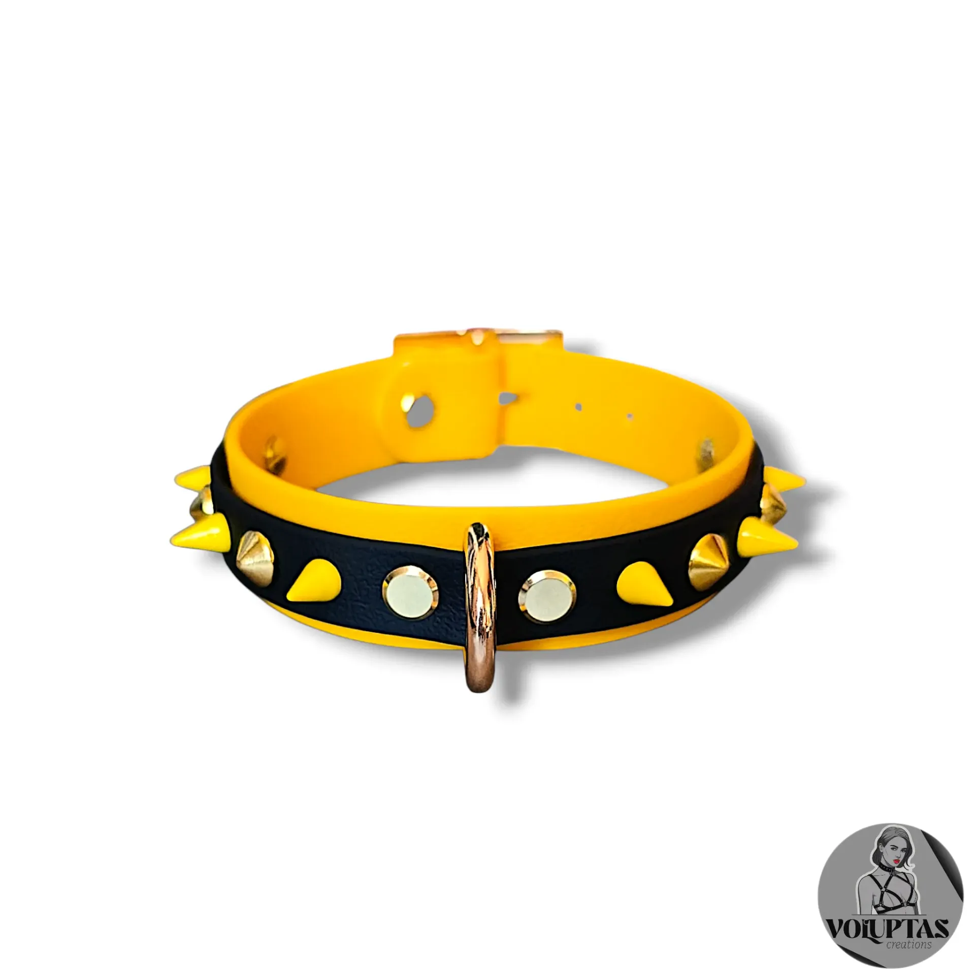 Collier BDSM FEROCIA en cuir vegan jaune tournesol & noir avec anneau D & pics jaunes — Boucleries dorées ou acier