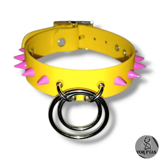 Collier TOTALIA en cuir vegan jaune tournesol avec pics — Personnalisable