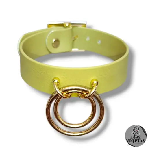 Collier TOTALIA en cuir vegan kaki — Texte en option sur les côtés