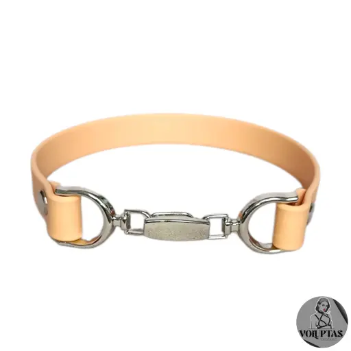 Collier ADORA en cuir vegan sable — Sur mesure avec texte personnalisable en option